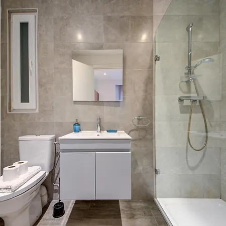 Διαμέρισμα Stylish Suites, Wifi & Ac In By 360 Estates