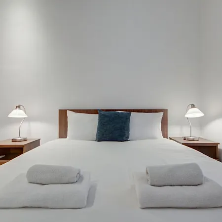 Stylish 2br With Balcony, Wifi & Ac In By 360 Estates Appartement *