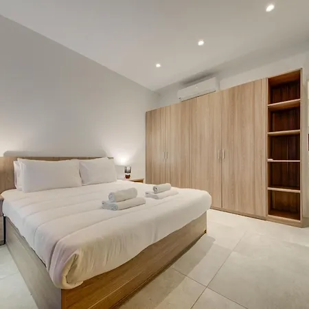 Appartement Stylish 2br With Balcony, Wifi & Ac In By 360 Estates Sliema