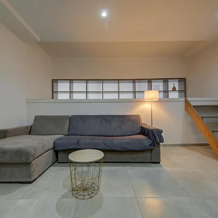 Stylish 2br With Balcony, Wifi & Ac In By 360 Estates Appartement