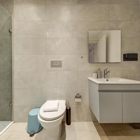 Stylish Suites, Wifi & Ac In By 360 Estates