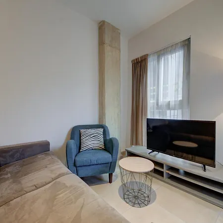 Appartement Stylish 2br With Balcony, Wifi & Ac In By 360 Estates *