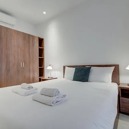Stylish 2br With Balcony, Wifi & Ac In By 360 Estates Appartement