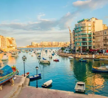 Apartment Stylish 2br With Balcony, Wifi & Ac In By 360 Estates Sliema