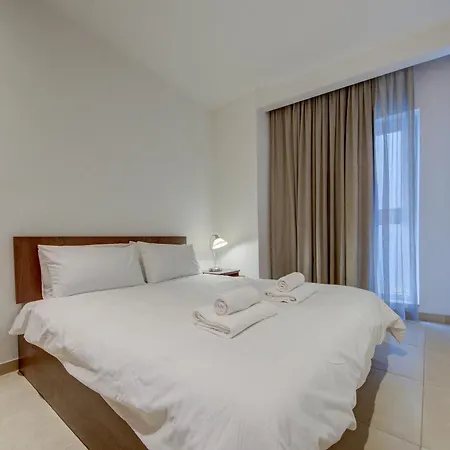 Stylish 2br With Balcony, Wifi & Ac In By 360 Estates Sliema